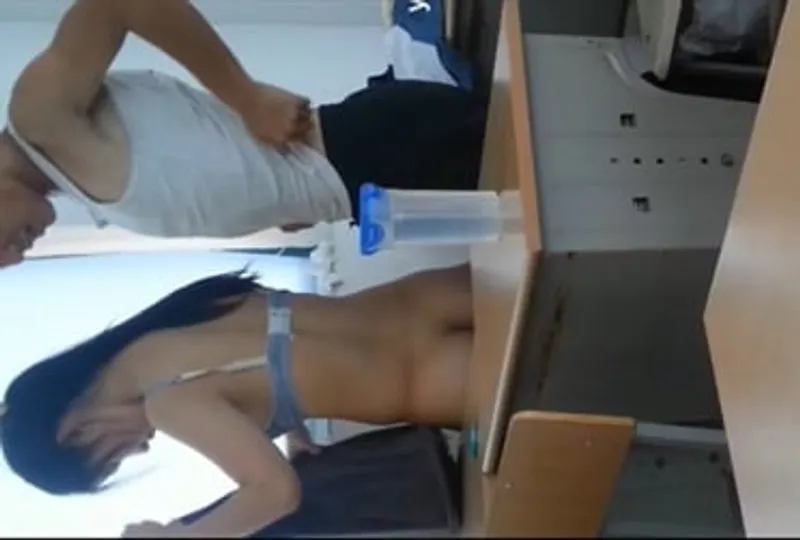 Xxx cùng bồ trong lớp học